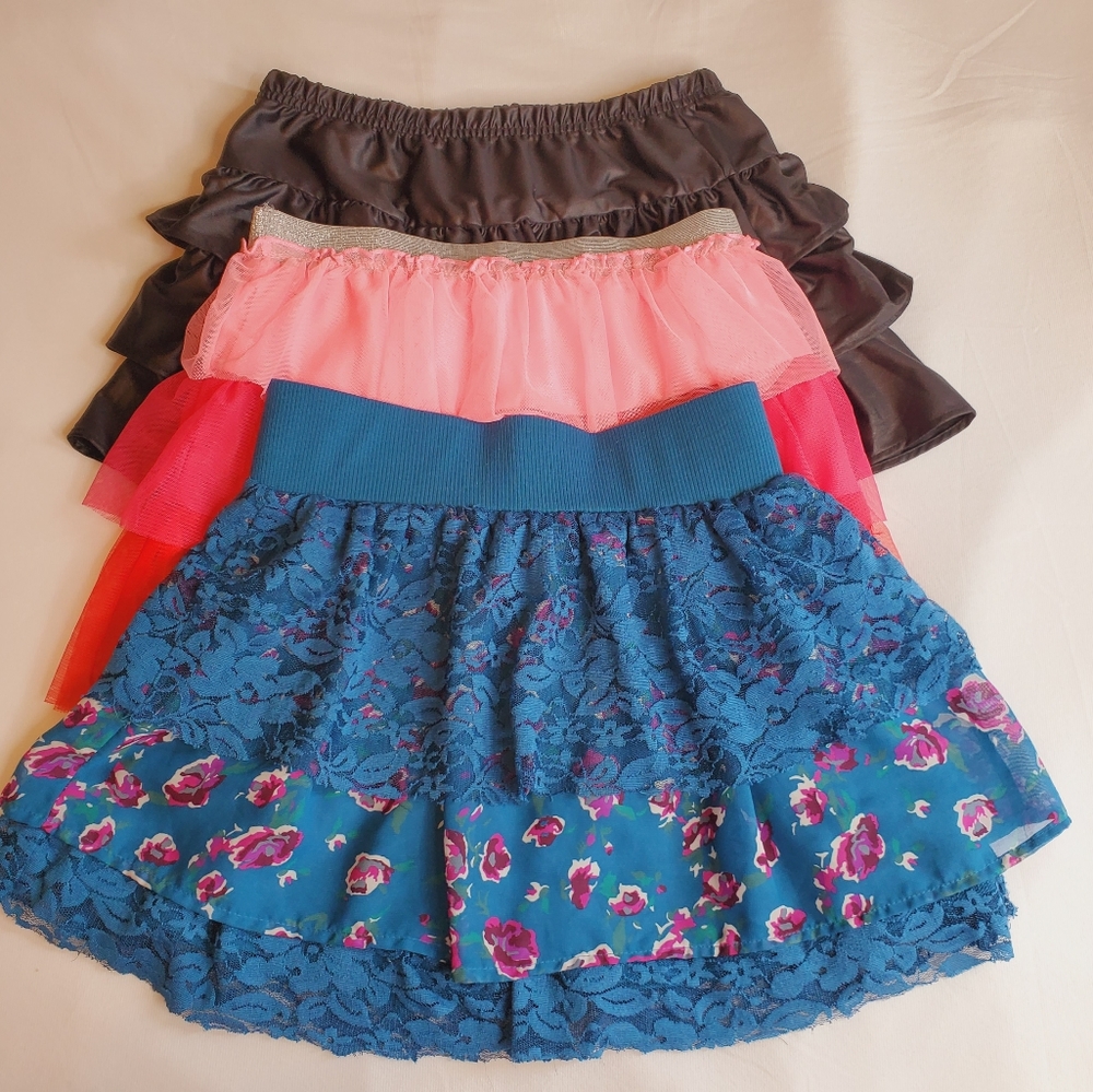 3 Skirt black/blue/pink
